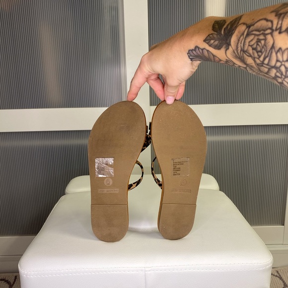 Women’s Animal Print Sandals. - Picture 4 of 5